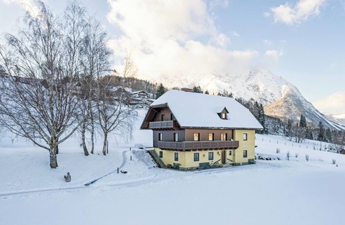 Falkenburg Apartment | Landhaus Stieglschuster – Apartment for 2 | 360° Mountain View | 5 Ski Areas