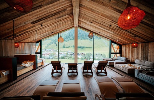 Rauris Apartment | Large apartment with sauna, right on the ski slope