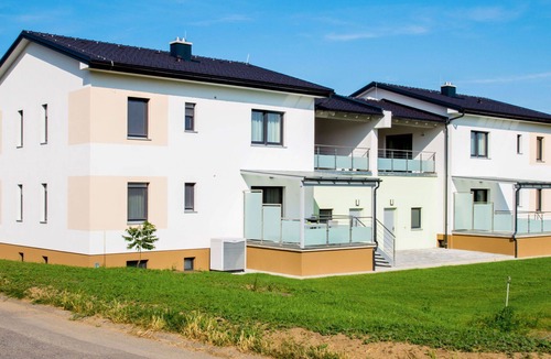 Donnerskirchen Apartment | Lovely apartment for 6 people with A/C, WIFI, TV, terrace and pets allowed