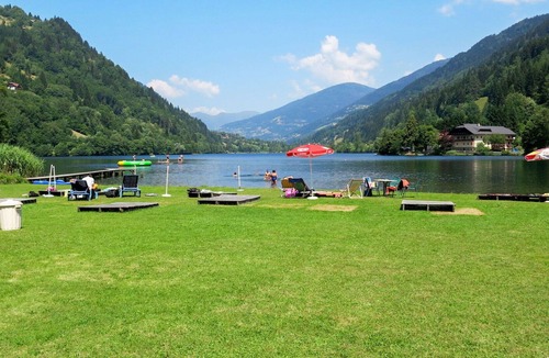 Annenheim Apartment | Lovely apartment for 2 guests with WIFI, TV, terrace, panoramic view and parking
