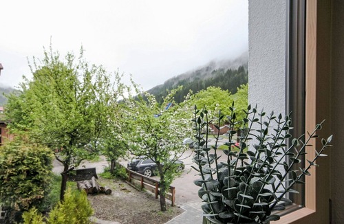 Oberau Apartment | Lovely apartment for 4 guests with WIFI, TV and panoramic view