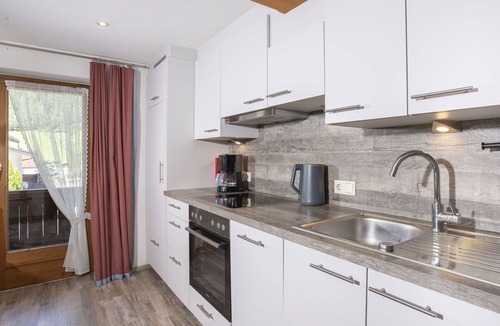 Distelberg Apartment | Lovely apartment for 6 people with WIFI, TV, balcony and pets allowed