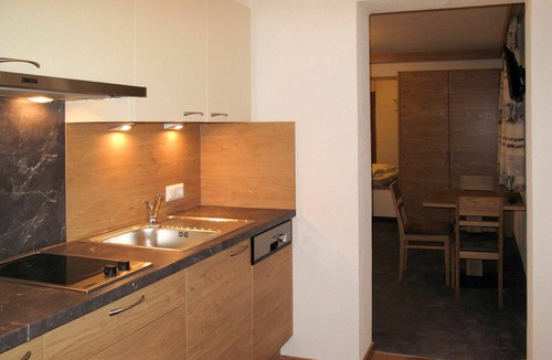 Fendels Apartment | Lovely apartment for 2 people with WIFI, TV and balcony