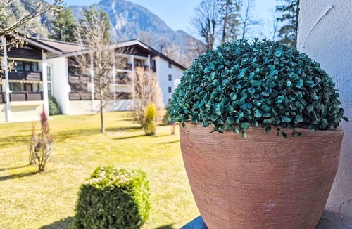 Sankt Martin bei Lofer Apartment | Lovely apartment for 3 guests with pool, WIFI, TV and balcony