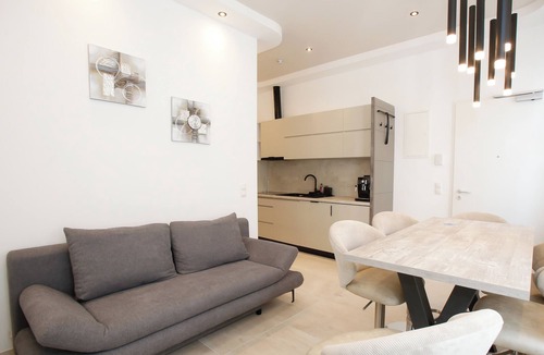 Leopoldstadt Apartment | LUX Prime Suite Vienna with FREE parking and FAST Internet 600 MBits