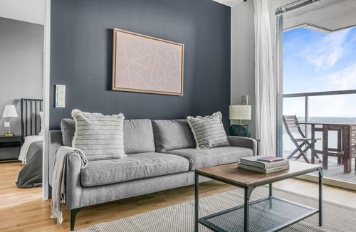 Vienna Apartment | Luxe Leopoldstadt 1BR w/Elevator, Balcony & Gym, near U2, by Blueground