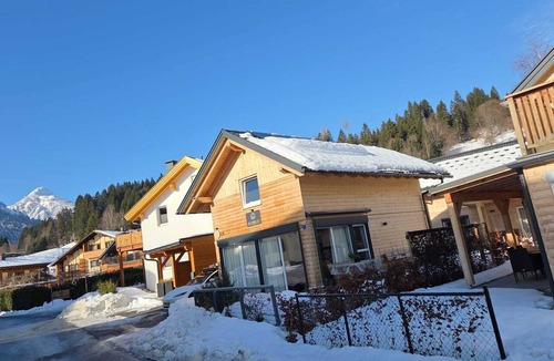 Kotschach-Mauthen Ski Chalet | Luxury 6p chalet ski-in ski-out, ski school, water park, close to village centre