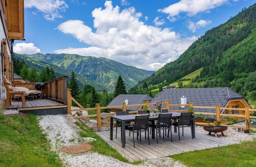 Donnersbachwald Ski Chalet | Luxury chalet with garage and sauna