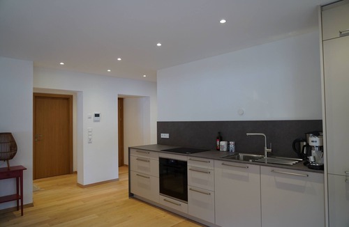 Pragraten Apartment | Modern apartment with terrace for mountain enthusiasts