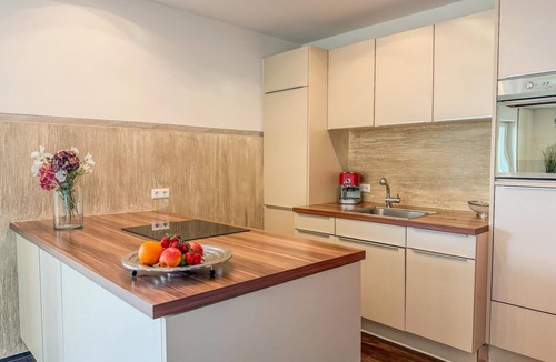 Bodensdorf Apartment | Modern apartment with lake view at Lake Ossiach.
