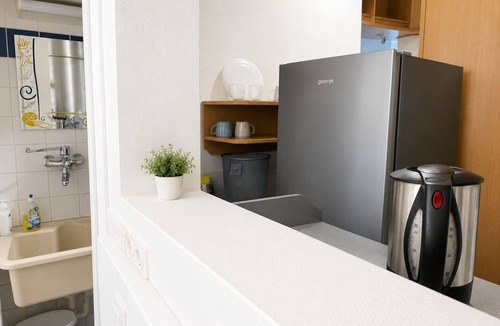 Hundsturm Apartment | Modern Hotel Room in Vienna Near Rennweg Station