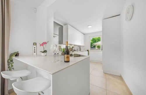 Kaisermuhlen House | Modern Luxury Villa, 5 Bedrooms, Alte Donau