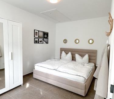 Bruck an der Leitha Apartment | Modernes Haus nähe Parndorf