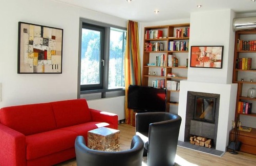 Schwendt Apartment | Modernes Luxusapartment am Hang, Wellnessbereich by Interhome