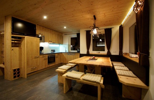 Fuegenberg Apartment | Mountain chalet Zillertal, near Spieljochbahn, cozy and familiar and quiet