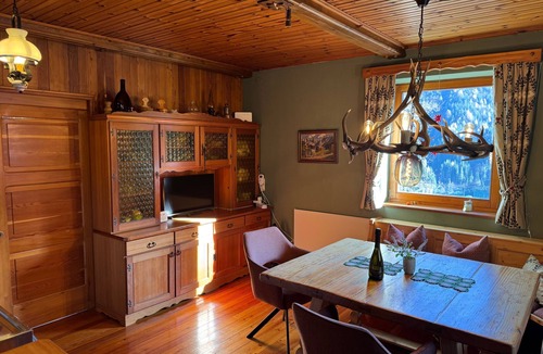 Ferlach House | Mountain House at 1200m with Mountain Views, Shared Terrace & Wi-Fi