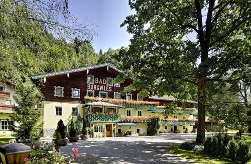 Stuhlfelden Apartment | nahe den Skigebieten und Ausgangspunkt zu Sehenswürdigkeiten by Interhome