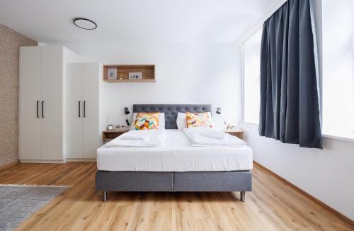Rudolfsheim-Funfhaus Apartment | New City Studio near Schönbrunn Palace & Metro U3