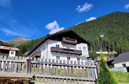 Mathon Apartment | Nice apartment for 4 people with WIFI, TV, balcony, pets allowed and panoramic view