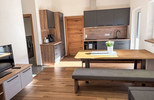Neuberg Apartment | Nice apartment for 6 people with WIFI, TV and balcony