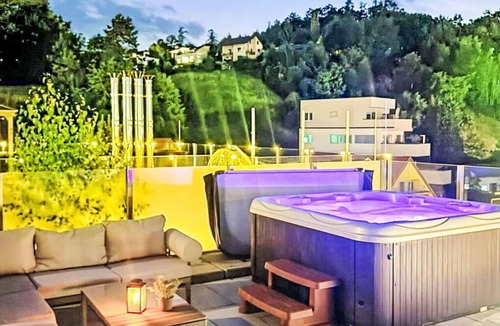 Graz-Straßgang Apartment | Nice apartment for 6 people with A/C, hot tub, WIFI, TV, terrace and pets allowed