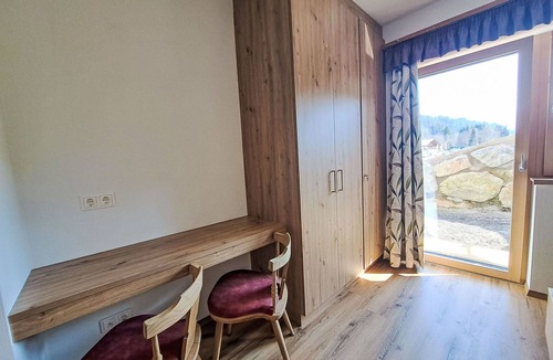 Oberau Apartment | Nice apartment for 6 guests with WIFI, TV and balcony