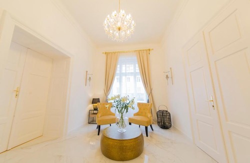 Klagenfurt am Woerthersee Apartment | Palais Gutenberg le Petit