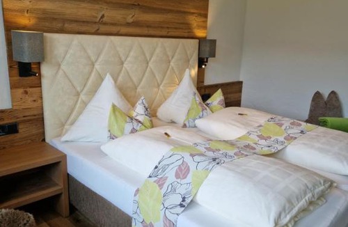 Thumersbach Bed & Breakfast | Pension Claudia Zell am See
