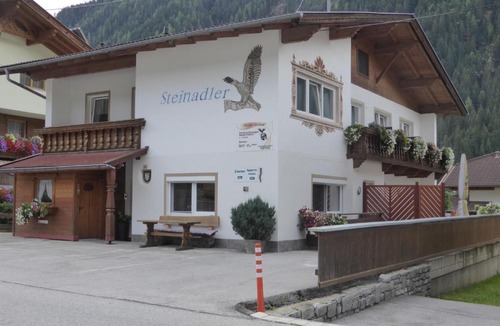 Neustift Im Stubaital Bed & Breakfast | Pension Steinadler