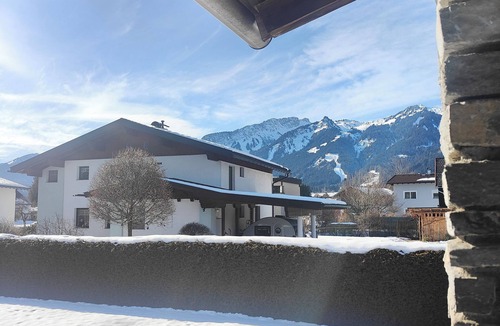 Reutte Apartment | Quiet vacation apartment with terrace and garden - wellness use included.