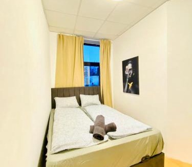 Liesing Apartment | Quiet Well-Connected Area, Comfy 3BR Apartment