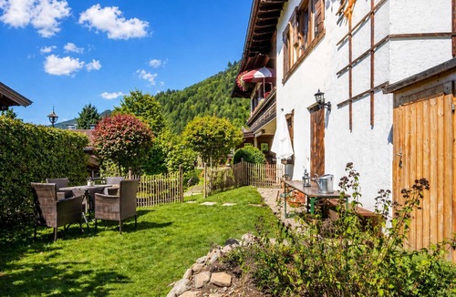 Westendorf Apartment | Relaxing break on the sunny slope with garden