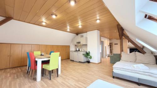 Stadl-Paura Apartment | RiverSide Living - Modernes Apartment am Pferdezentrum