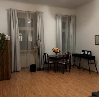 Neulerchenfeld House | Room close to Burggasse Stadthalle