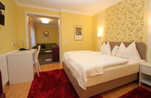 Strobl House | Single room comfort/breakfast - Landgasthof Weissenbach