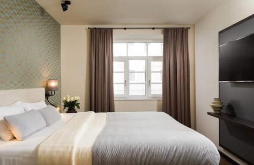 City Centre Salzburg Apartment | Spacious & Unique 2BR Suite Near Mirabell Palace