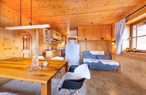 Hochkrimml Apartment | Steinadler Silberleiten Apartment with Mountain View, Terrace and Wi-Fi