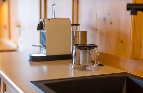 Hochkrimml Apartment | Steinadler Silberleiten Apartment with Mountain View, Terrace and Wi-Fi
