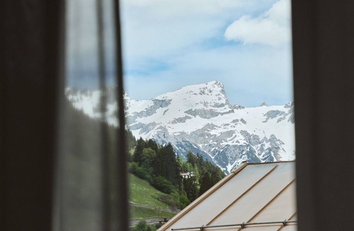 See Apartment | Stillvolle Luxus Wohnung in der Residenz Silvretta by Interhome