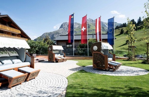 Warth House | Suite, shower and bath, WC, quiet - Wellnesshotel Warther Hof