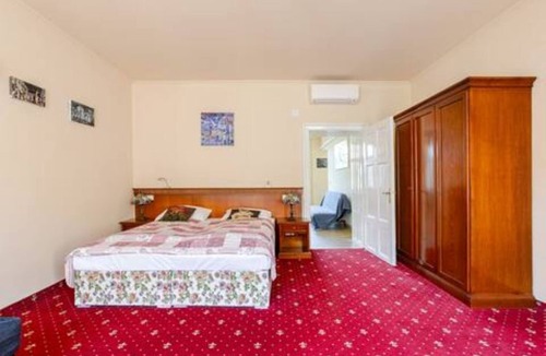 Funfhaus Hotel | Sunny Boutique Studio, 57 m², Art Nouveau hotel, ideal for extended stays