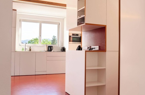 Bregenz Apartment | Sunny haven by Lake Constance