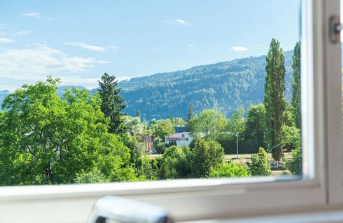 Bregenz Apartment | Sunny haven by Lake Constance