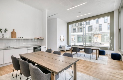 Vienna Apartment | Sunny Leopoldstadt Studio w/Rooftop & BBQ, near Metro U2, by Blueground