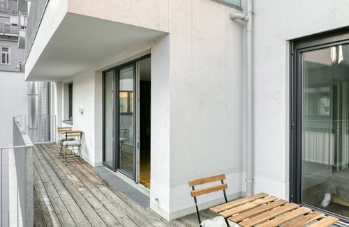 Mariahilf Apartment | Sunny Mariahilf 2BR w/Balcony, walk to cafes & Metro U4, by Blueground