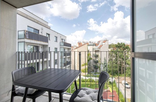 Vienna Apartment | Sweet Rudolfsheim-Fünfhaus 1BR w/Terrace, near Zoo, by Blueground