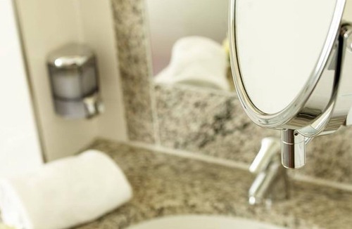 Maxglan Hotel | Triple room, shower, toilet - Villa Ceconi, hotel