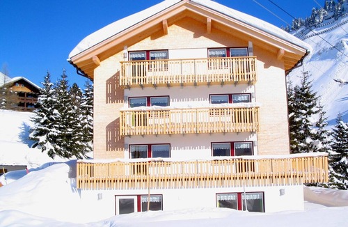 Schroecken Apartment | Unique mountain panorama, free WiFi, balcony, garden, lawn, playground