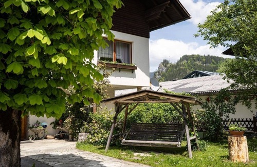 Hinterstoder Apartment | Vacation Rental: 4/3 Bedrooms/Bathroom, Toilet - Pernegger Vacation Home