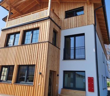 Traunkirchen Apartment | "Villa Barta am See" - Salzkammergut erleben